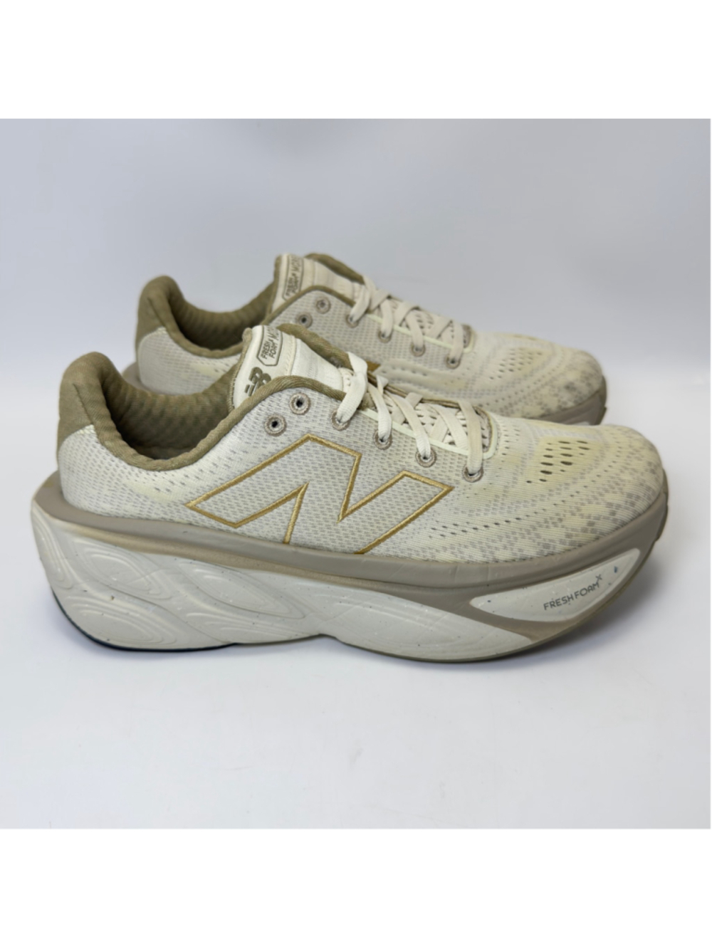 Women's New Balance Fresh Foam X More v5 Sneakers Size Women's 9, Men's 7.5